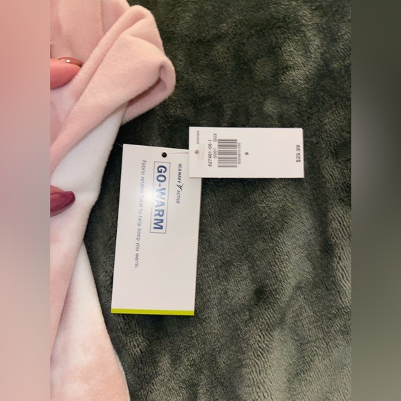 Old Navy Active Go Warm Cropped Crew Neck - Picture 3 of 4